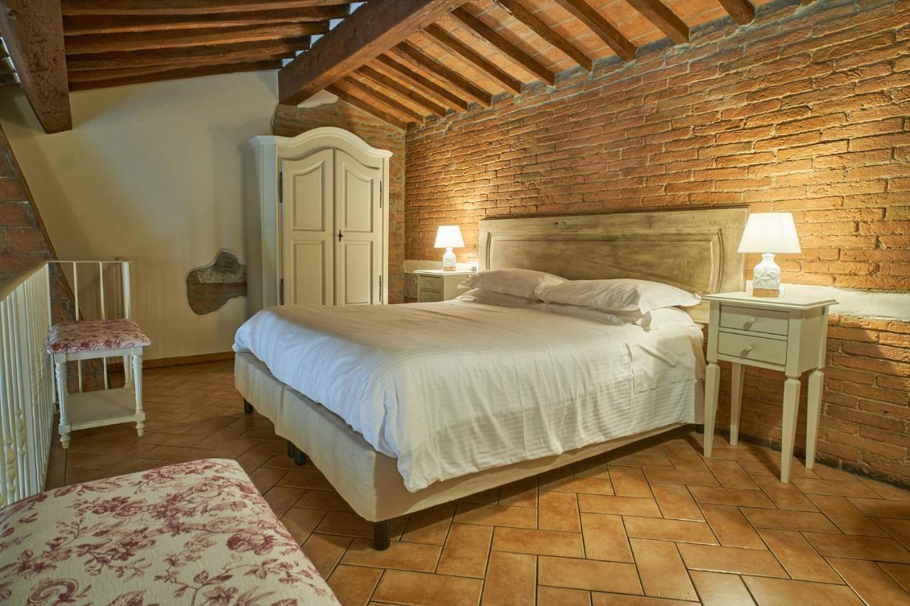 Podere Gli Olmi เชชินา ภายนอก รูปภาพ