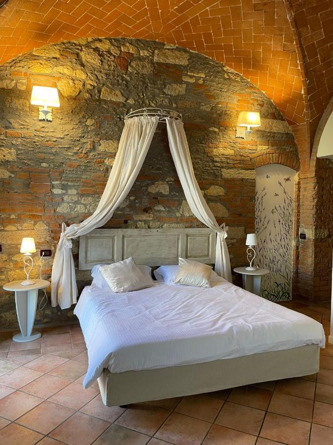 Podere Gli Olmi เชชินา ภายนอก รูปภาพ