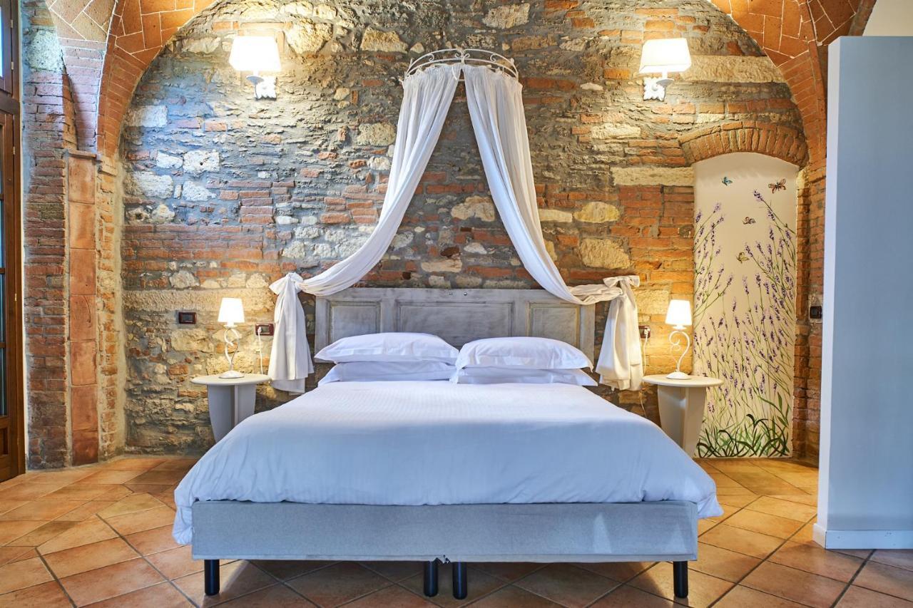 Podere Gli Olmi เชชินา ภายนอก รูปภาพ