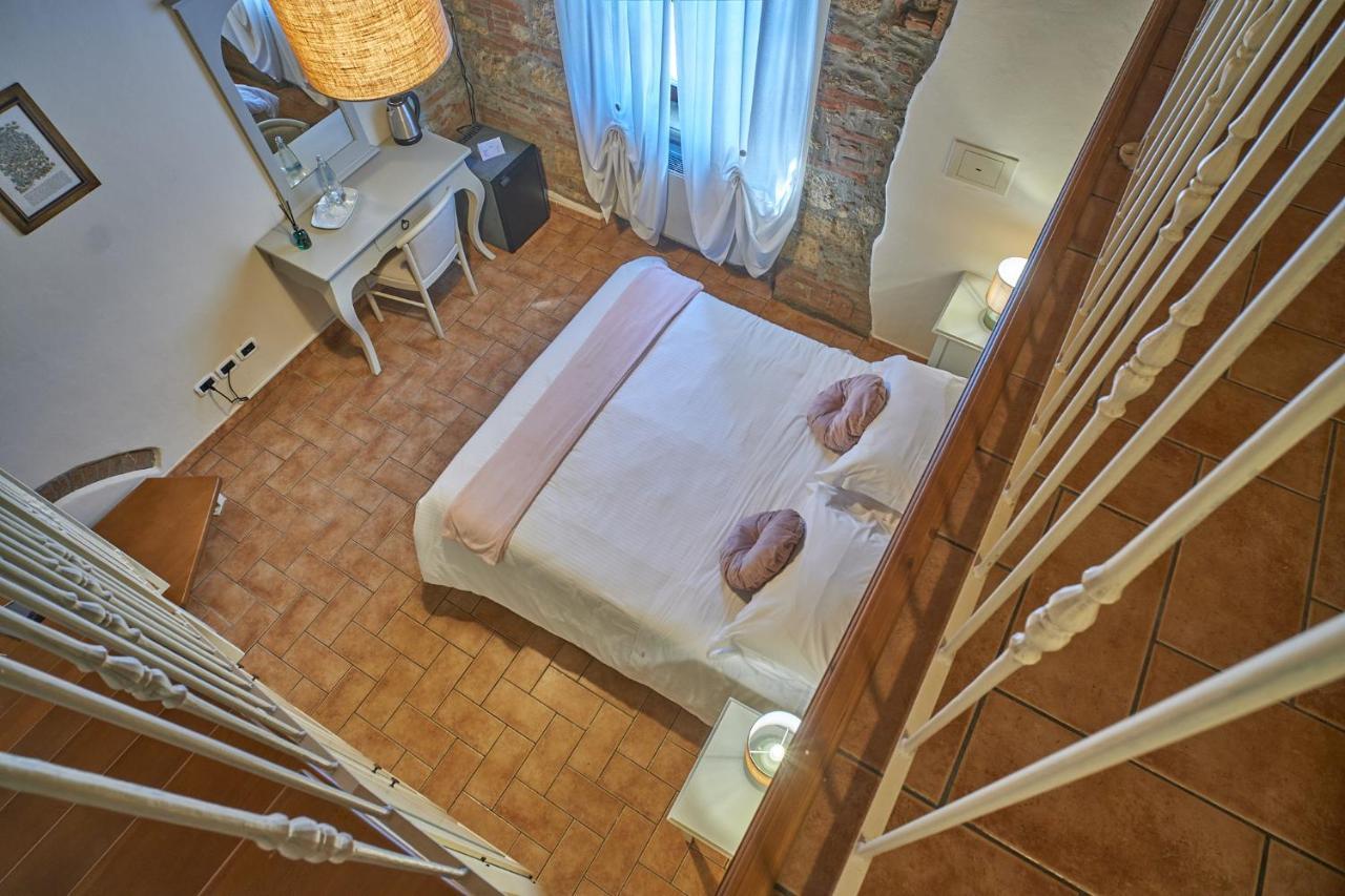 Podere Gli Olmi เชชินา ภายนอก รูปภาพ