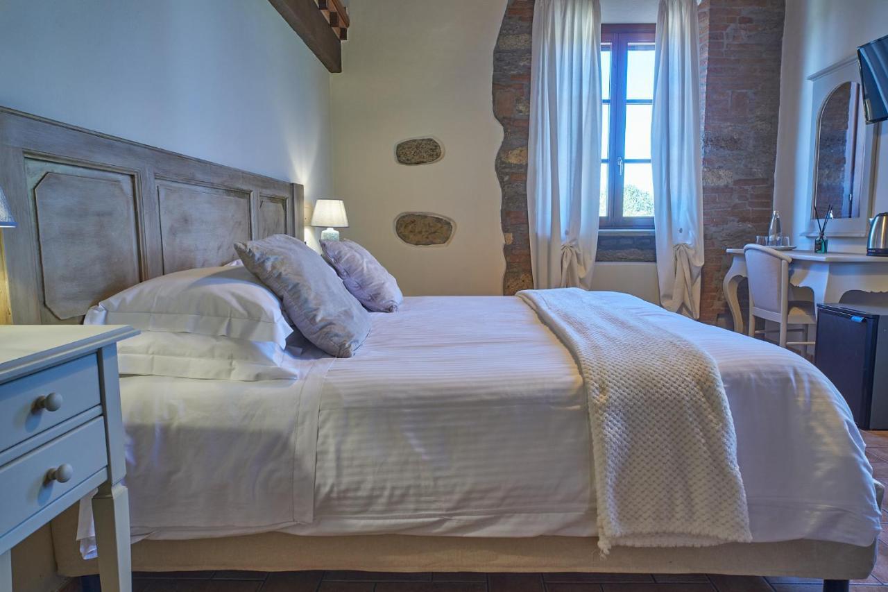 Podere Gli Olmi เชชินา ภายนอก รูปภาพ