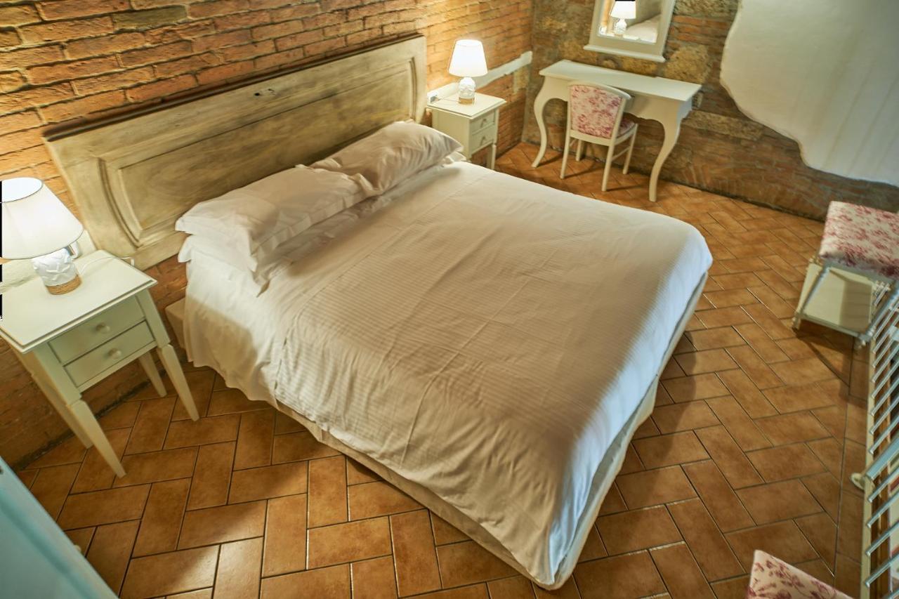 Podere Gli Olmi เชชินา ภายนอก รูปภาพ