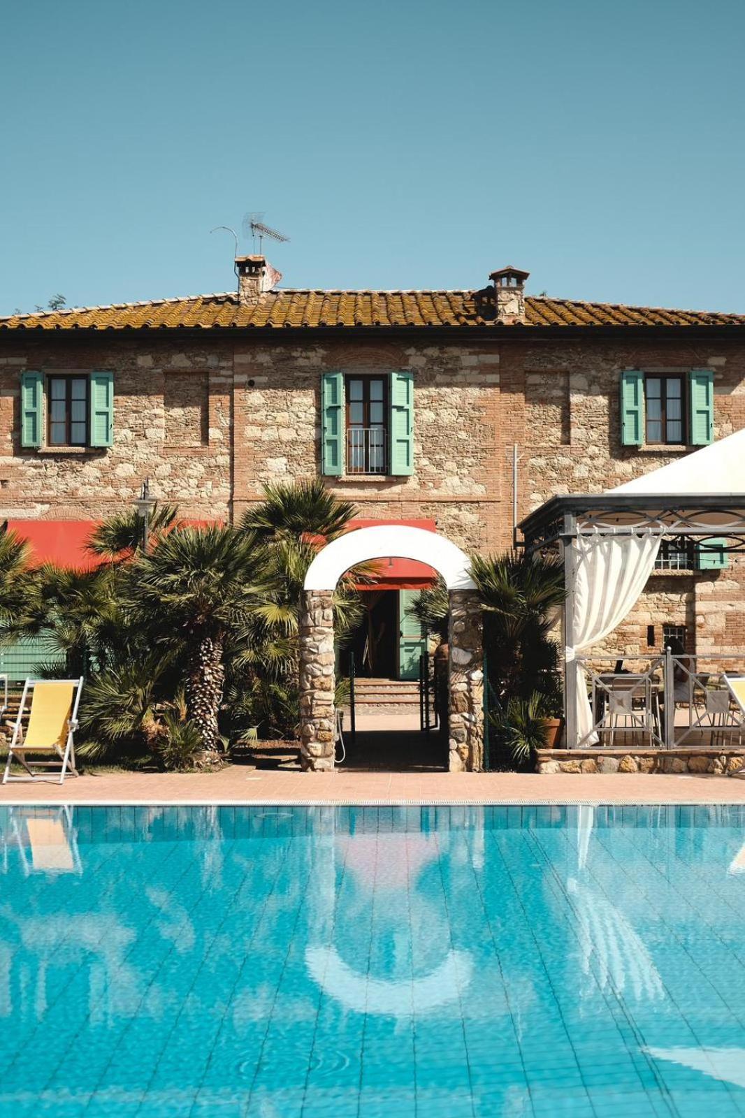 Podere Gli Olmi เชชินา ภายนอก รูปภาพ